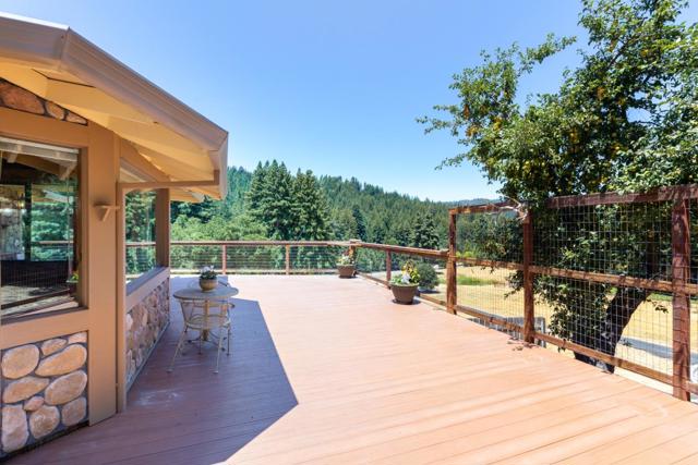 16400 Highway 9, Boulder Creek CA: https://media.crmls.org/mediaz/e1c1f1b0-f044-4f55-bf0c-73712b13bdc1.jpg