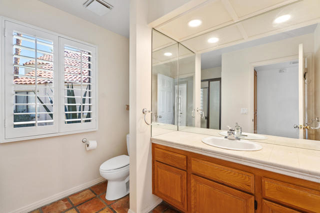 73322 Shadow Mountain Drive, Palm Desert CA: https://media.crmls.org/mediaz/e1c30a7a-6c7f-4c3d-9128-40681f68a17c.jpg