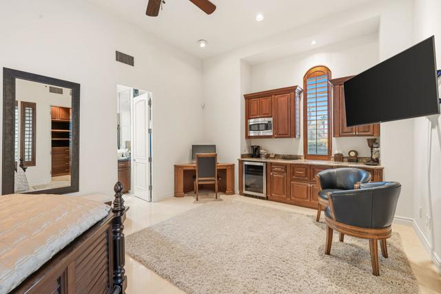 334 Crest Lake Drive, Palm Desert, CA 92211