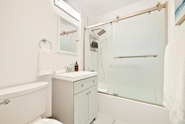 Detail Gallery Image 32 of 45 For 965 Rosecrans Street, San Diego,  CA 92106 - 4 Beds | 2/3 Baths