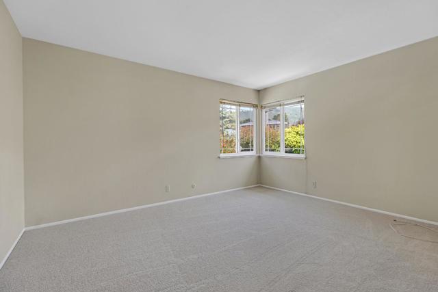 10 Banff Way, Pacifica CA: https://media.crmls.org/mediaz/e1c4f0a5-c214-4204-9f4b-b95f8e86b0a3.jpg