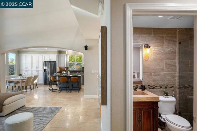 9662 Velvet Leaf Cir, San Ramon CA: https://media.crmls.org/mediaz/e1c79945-e6af-4d3d-8b51-5109b3335a0e.jpg