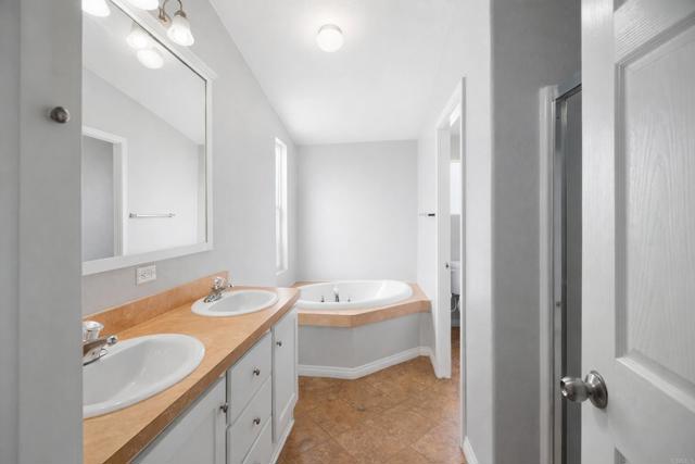 Detail Gallery Image 10 of 26 For 12824 Granada Drive #322,  Poway,  CA 92064 - 3 Beds | 2 Baths