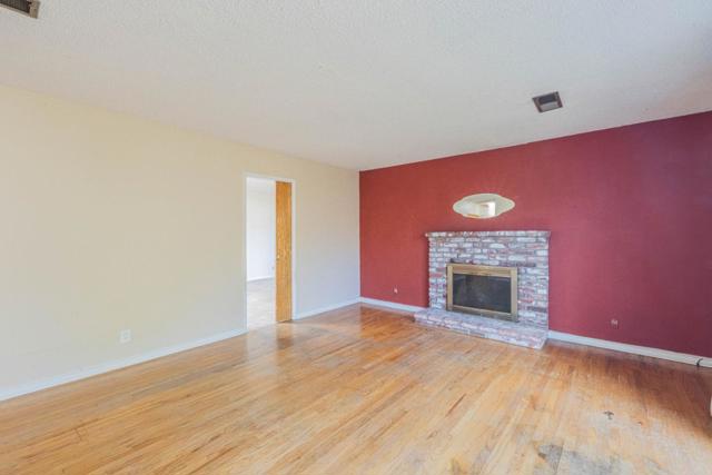 826 Central Avenue, Salinas CA: https://media.crmls.org/mediaz/e1c8cd4b-6671-4812-b2f0-64461b34accd.jpg