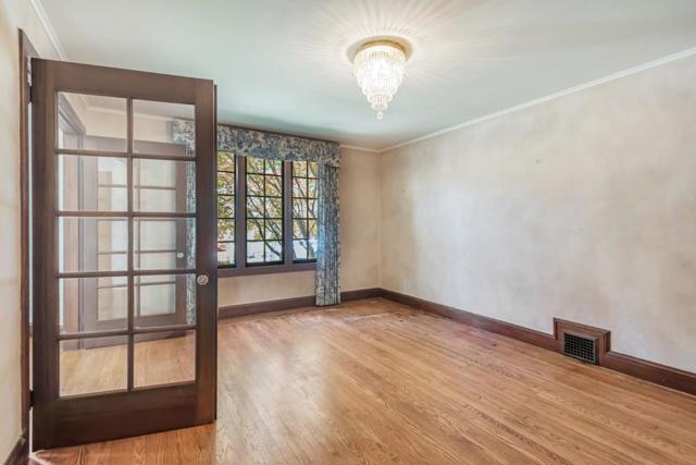 1690 Castilleja Avenue, Palo Alto CA: https://media.crmls.org/mediaz/e1c95ffd-2d7d-4e7d-be16-5197d0efac93.jpg