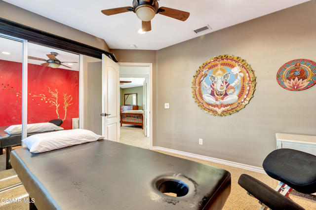 5177 Pesto Way, Oak Park CA: https://media.crmls.org/mediaz/e1c9a7d0-fec9-499c-b43c-c2143d3c6c25.jpg