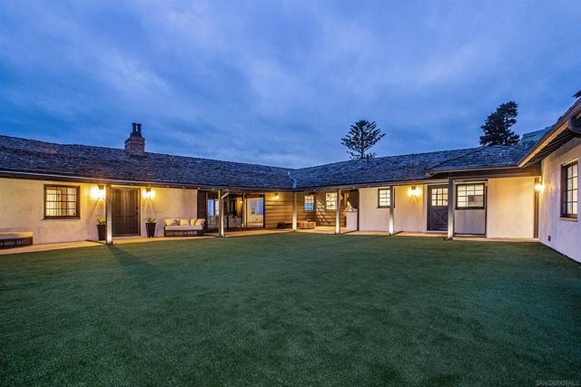 7362 Brodiaea Way, La Jolla CA: https://media.crmls.org/mediaz/e1c9acfc-2522-407b-8752-39ed4a92796d.jpg