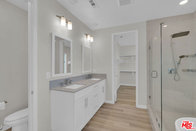 23755 Orange Blossom Drive, Newhall CA: https://media.crmls.org/mediaz/e1c9b302-a057-48cf-afc7-b0d533378519.jpg
