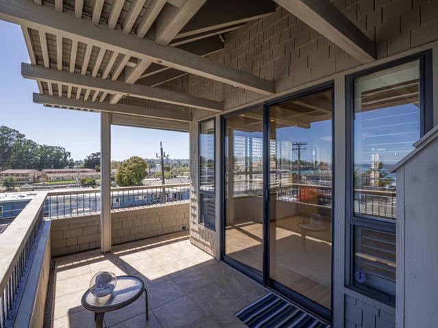 515 2nd Street, Santa Cruz CA: https://media.crmls.org/mediaz/e1ca292f-cc06-4e5a-9009-2ccc4d09b45e.jpg