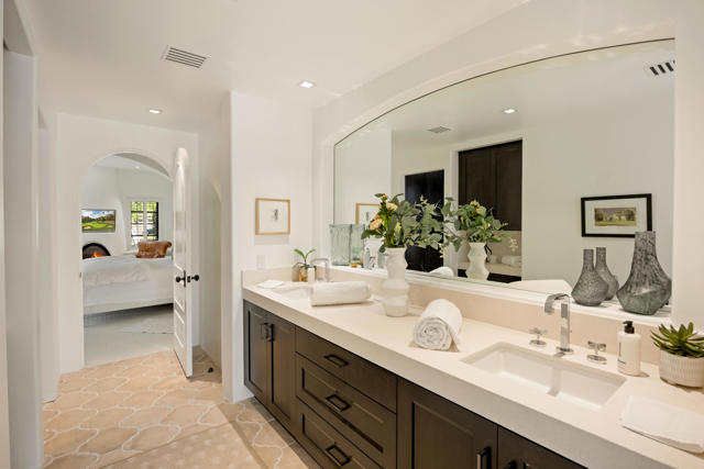 Image 18 of 36 For 52123 Dunlevie Court