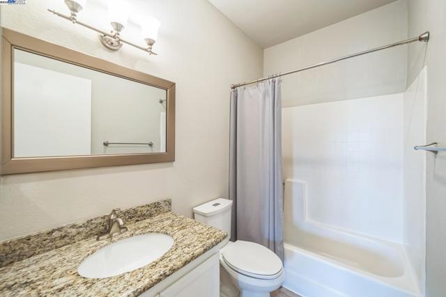 39887 Cedar Blvd, Newark CA: https://media.crmls.org/mediaz/e1cb2e2f-7e6f-4842-8d6e-4fb71cf725ce.jpg
