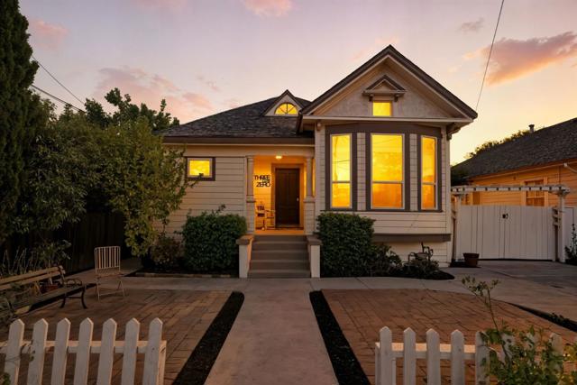 320 N Ellsworth Avenue, San Mateo CA: https://media.crmls.org/mediaz/e1cb5bda-c12e-44ca-9da5-89a91385dfb1.jpg