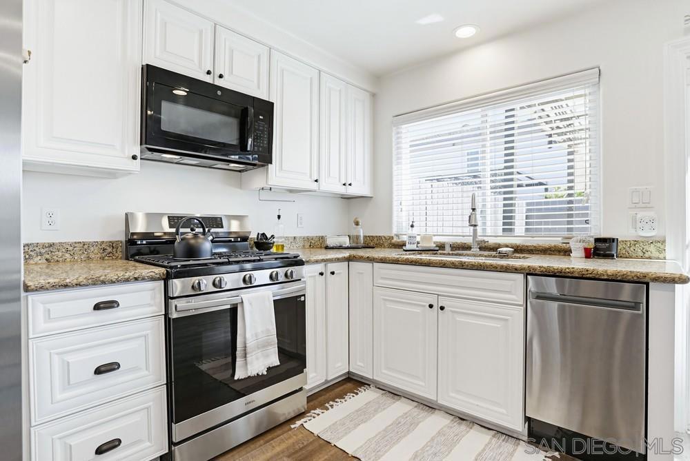 3466 Seabreeze Walk - photo 6