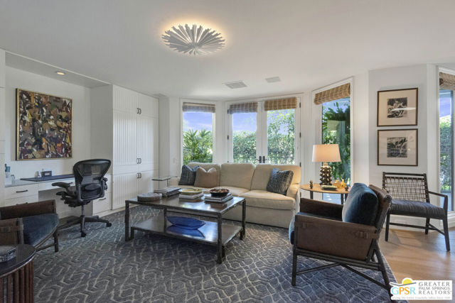 8 Surrey Court, Rancho Mirage CA: https://media.crmls.org/mediaz/e1cbf24b-4da7-461e-a82b-d046577f0d9f.jpg