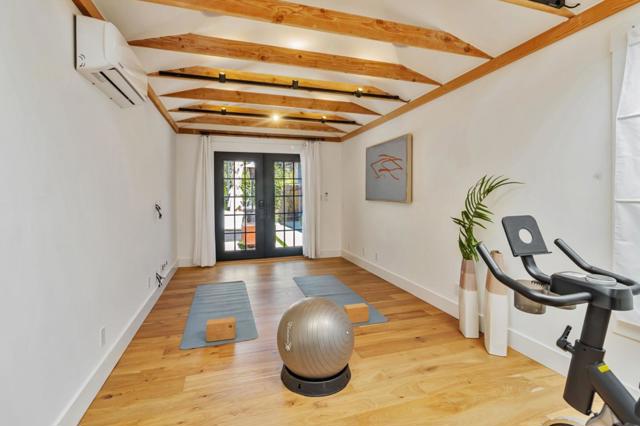 1833 Brandon Street, Oakland CA: https://media.crmls.org/mediaz/e1cc1828-ad69-46eb-9186-e86478c371d3.jpg