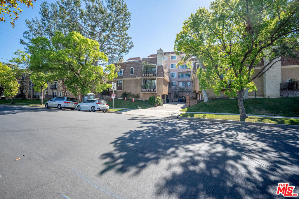 4368 W 8th Street #17
