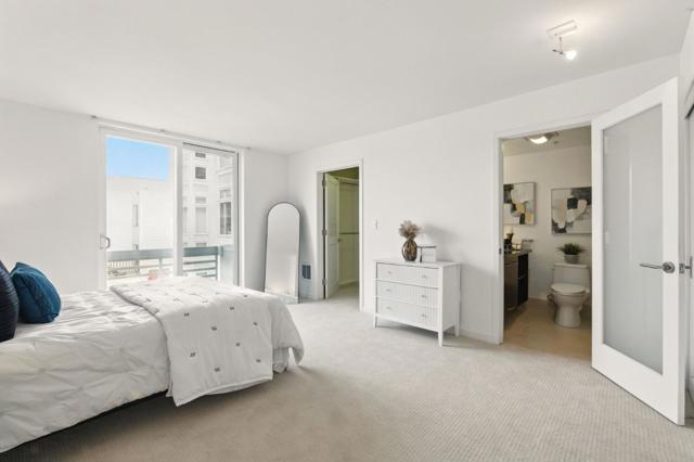 3208 Pierce Street, San Francisco CA: https://media.crmls.org/mediaz/e1cc9e3b-badc-4250-b408-49cffe381b55.jpg
