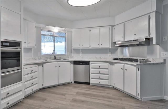 140 Granada Drive, Lodi CA: https://media.crmls.org/mediaz/e1cd27d2-e82b-4963-a80d-a9cee6fb5a9e.jpg