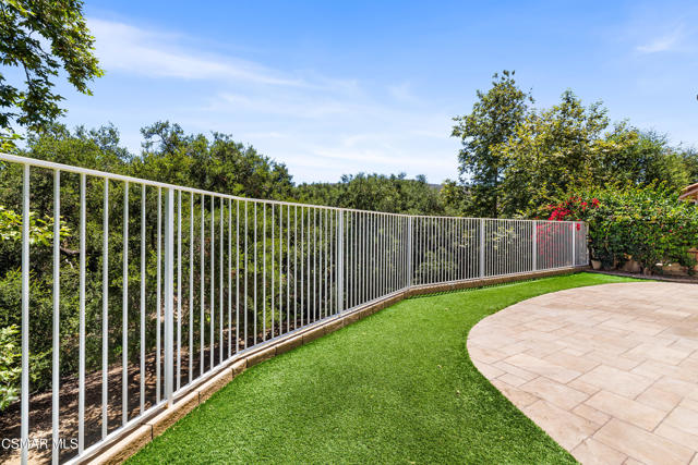 3206 Clarita Court, Thousand Oaks CA: https://media.crmls.org/mediaz/e1ce022c-8eaf-4a2b-8f19-ebf97284638c.jpg