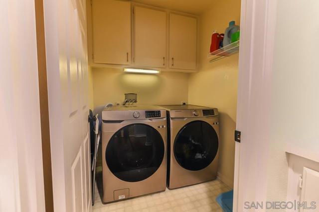 3514 Lake Park Avenue, Fallbrook CA: https://media.crmls.org/mediaz/e1ce858d-ddf8-43bc-b889-fd756ac388a2.jpg