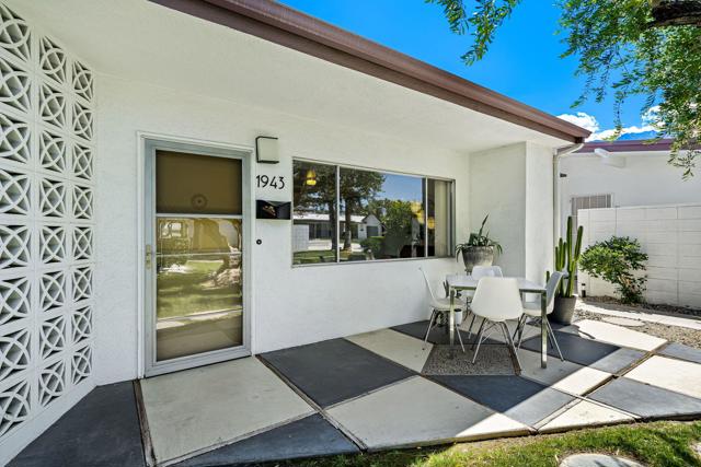 1943 E Tachevah Drive, Palm Springs CA: https://media.crmls.org/mediaz/e1ce9db0-8a13-4ea7-adf0-c36cfa0fa86c.jpg