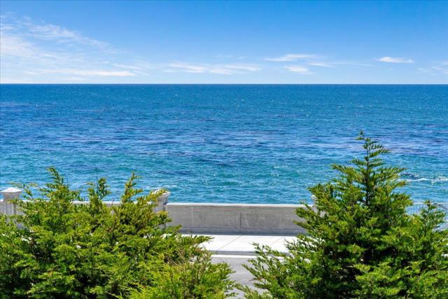 1004 W Cliff Drive, Santa Cruz CA: https://media.crmls.org/mediaz/e1cf26e9-fc84-4768-9950-c8add5e1f9ff.jpg