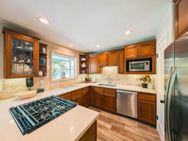 8635 La Butte Lane, Santee CA: https://media.crmls.org/mediaz/e1cf308d-c219-4e4f-a0ef-ab5c3d9a3e75.jpg