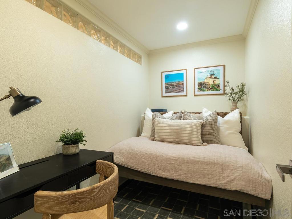 1021 Scott - photo 15