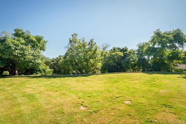 1139 Big Oak Ranch Rd., Fallbrook CA: https://media.crmls.org/mediaz/e1cf9559-7542-4bfd-a76c-8d7f92994673.jpg