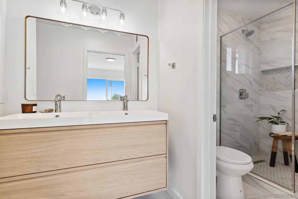 MLS #250031602SD img 18