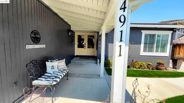 4911 Cabrillo Pt, Discovery Bay CA: https://media.crmls.org/mediaz/e1d09b07-2989-443d-9ff8-04c3f2813d64.jpg