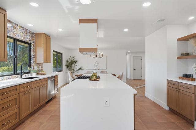 Detail Gallery Image 13 of 46 For 358 Spanish Spur, Fallbrook,  CA 92028 - 3 Beds | 2 Baths