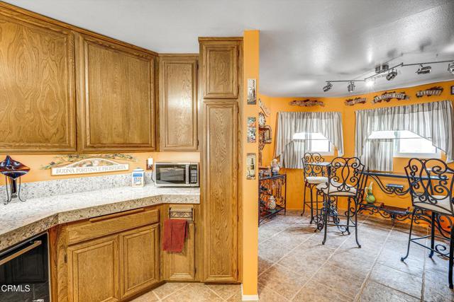 728 Island View Circle, Port Hueneme CA: https://media.crmls.org/mediaz/e1d136be-d59f-4e44-bec1-f6578372ff8b.jpg