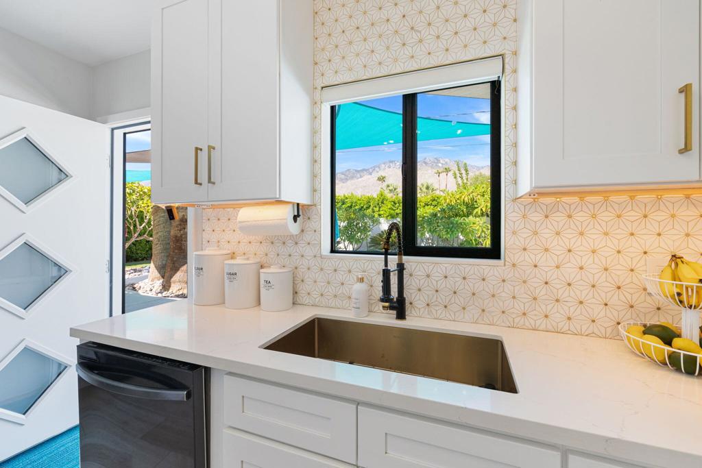 MLS #219137043DA image #11