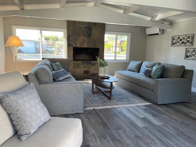 410 Farallon Drive, Morgan Hill CA: https://media.crmls.org/mediaz/e1d24f7b-b895-4818-a59f-8434c1559ae2.jpg