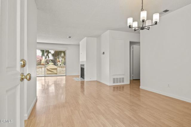Detail Gallery Image 3 of 43 For 1717 Coronado Ct, Camarillo,  CA 93010 - 2 Beds | 1/1 Baths