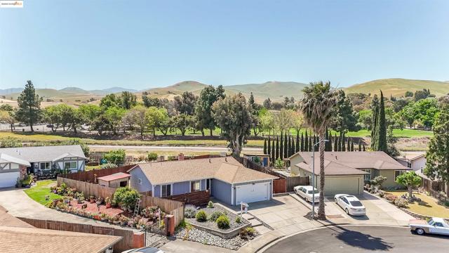 2158 Ackerman Dr, Pittsburg CA: https://media.crmls.org/mediaz/e1d3bf4e-a213-41d2-a54f-c7071f7040be.jpg