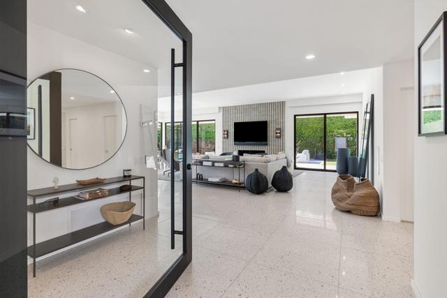 133 Columbia Drive, Rancho Mirage CA: https://media.crmls.org/mediaz/e1d4303b-64b3-43ae-b763-cd7a756faf94.jpg