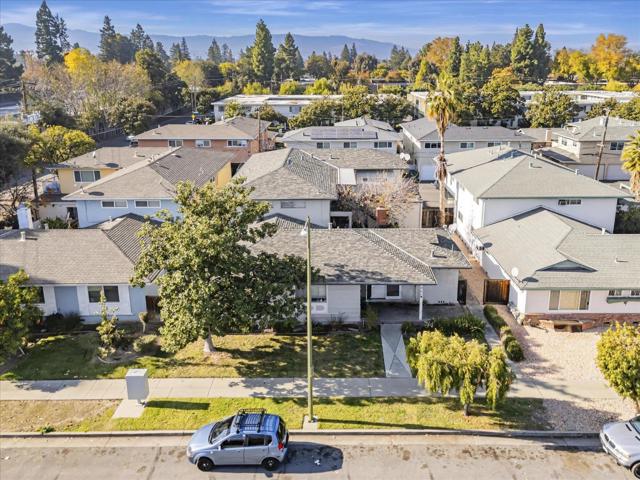 477 Greendale Way, San Jose CA: https://media.crmls.org/mediaz/e1d459f7-f88e-4df0-ba64-bfb0855e2c94.jpg