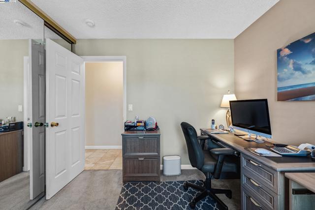 2611 Quail Ct., Union City CA: https://media.crmls.org/mediaz/e1d4ff27-a57a-4c75-89ff-398c5c660cb5.jpg
