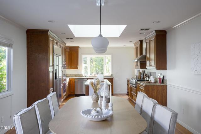 Detail Gallery Image 10 of 38 For 2050 E Woodlyn Rd, Pasadena,  CA 91104 - 3 Beds | 2 Baths