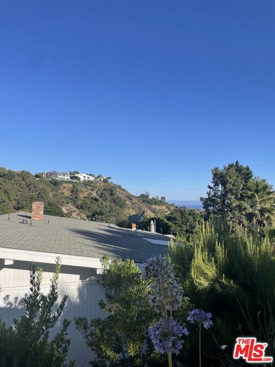 Drew Fenton | 1279 El Hito Circle Pacific Palisades CA | MLS: 7358476