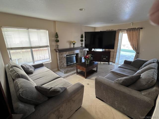 2377 Congressional Drive, El Cajon CA: https://media.crmls.org/mediaz/e1d5dd6a-6a0b-43b4-8b7a-6ce31163fdbc.jpg