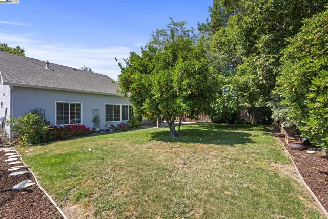 771 Hagemann Dr, Livermore CA: https://media.crmls.org/mediaz/e1d5e8ea-7f33-4427-896a-6ef00afa0361.jpg