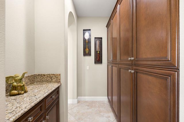 81840 Contento Street, La Quinta CA: https://media.crmls.org/mediaz/e1d66558-ae87-498c-8710-2f4d674b29ba.jpg