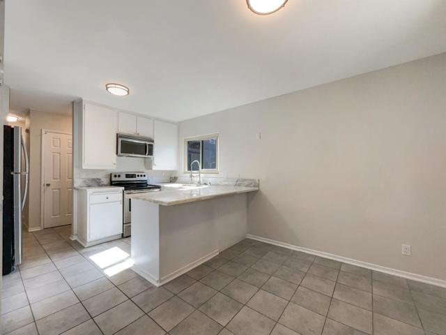 5513 Adobe Falls Rd, San Diego CA: https://media.crmls.org/mediaz/e1d6c38d-9cb4-40d2-8ec5-08bf22c2ecf6.jpg