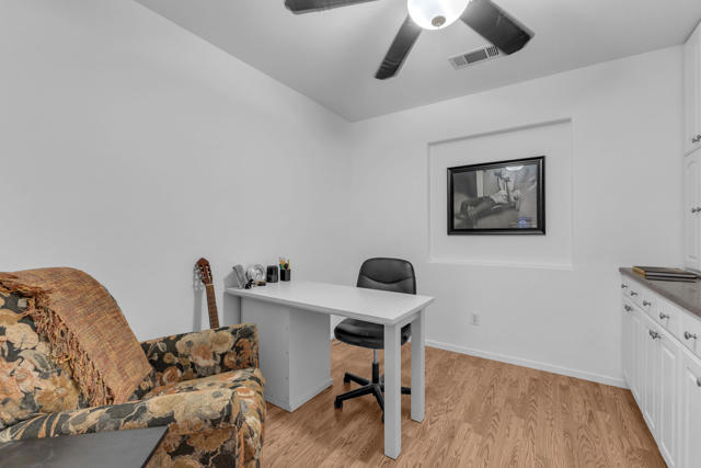 Image 48 of 64 For 52680 Avenida Martinez