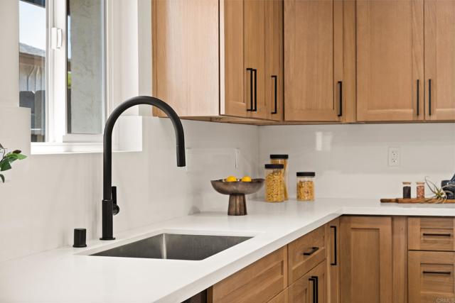 Detail Gallery Image 9 of 34 For 101 Coolwater Dr, San Diego,  CA 92114 - 3 Beds | 2 Baths