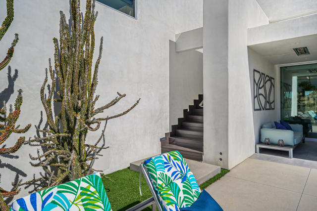 49120 Sunrose Lane, Palm Desert CA: https://media.crmls.org/mediaz/e1d8ceff-a7a3-433e-8bb6-a0b17743c949.jpg