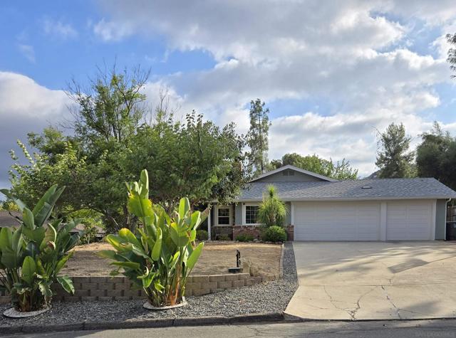 23437 Everett Pl, Ramona, CA 92065